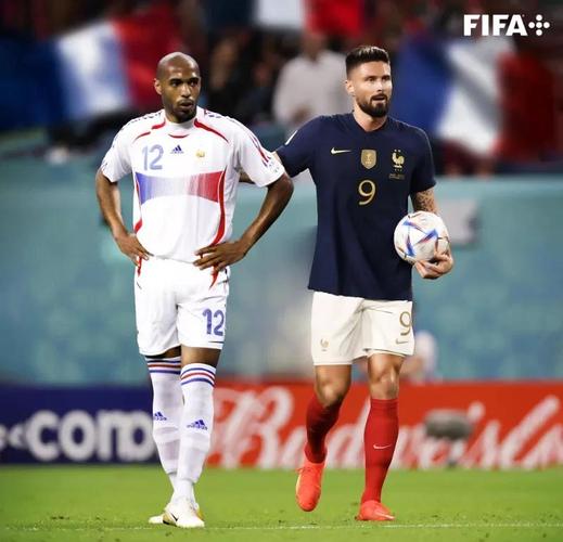 队报预测法国队首发:姆巴佩突前,埃基蒂克、奥利塞、萨利巴出战