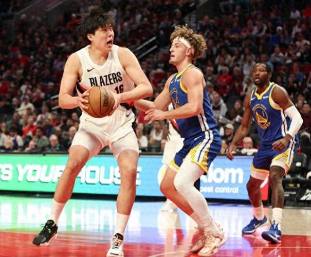 与小杨接触颇多!媒体人:开拓者首席助教斯普利特有机会接任