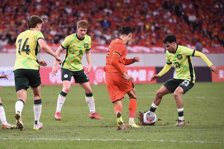 迈阿密国际3-1纳什维尔数据:射门12-6,射正6-2,控球率55%-45%