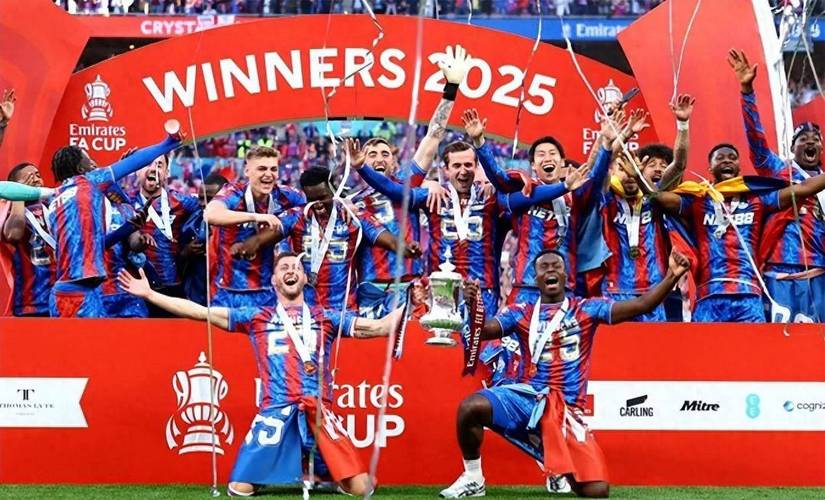 斯洛特：英超被水晶宫绝杀不理想；我还没有决定本场联赛杯阵容