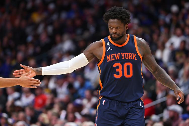 兰德尔开赛至今场均27.2分6.5板5.2助攻 命中率56% 三分47%