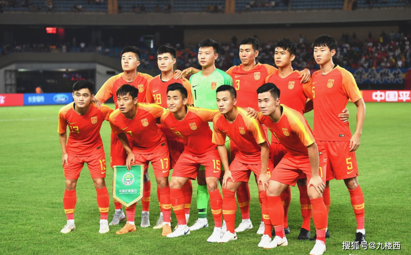 详细阅读:媒体人:95-02的球员平均水平很差 再不培养年轻人国家队会断层 媒体人:95-02的球员平均水平很差 再不培养年轻人国家队会断层