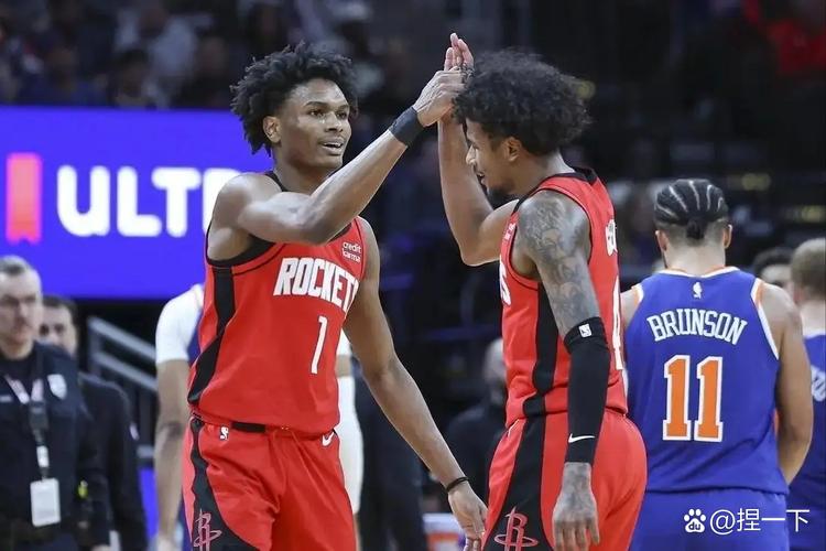 详细阅读:上场缺阵!明天火箭客战灰熊 贾巴里-史密斯因脚踝扭伤出战成疑 上场缺阵!明天火箭客战灰熊 贾巴里-史密斯因脚踝扭伤出战成疑