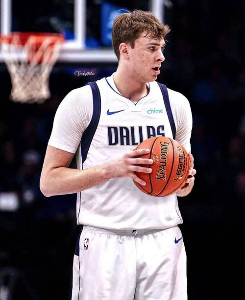 详细阅读:乌度卡:弗拉格技术全面有天赋 他能向独行侠的老将们学习 乌度卡:弗拉格技术全面有天赋 他能向独行侠的老将们学习