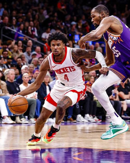 已缺阵6场！杰伦·格林谈腿筋伤势：情况正在好转 会继续努力康复