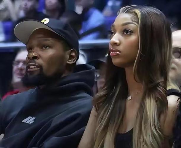 美媒调侃：有球迷宁愿不要50万奖金 也要和安吉尔·里斯吃顿饭