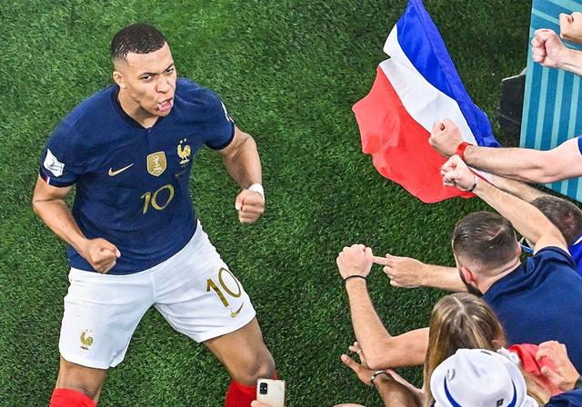 姆巴佩一年内为五大联赛俱乐部+法国队进60球 是1958年方丹后首人